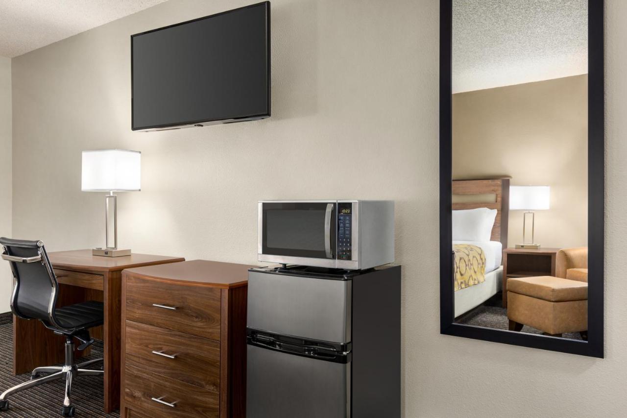 Hotel Baymont By Wyndham Whitefish Extérieur photo