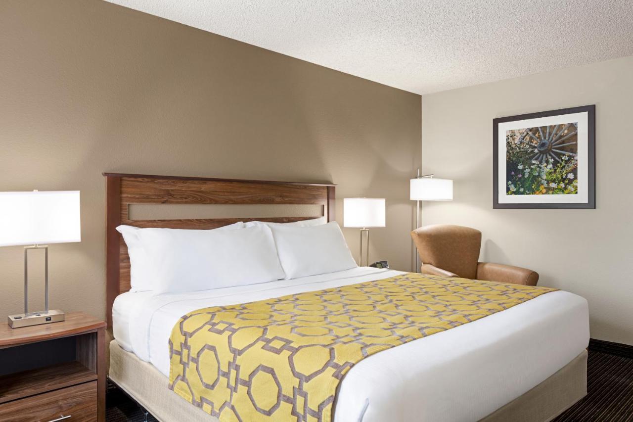 Hotel Baymont By Wyndham Whitefish Extérieur photo