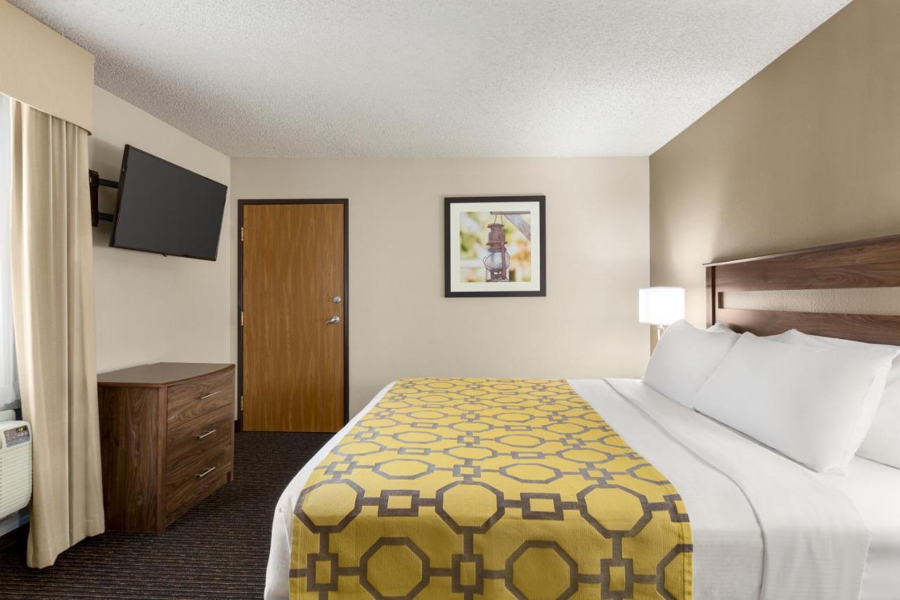 Hotel Baymont By Wyndham Whitefish Extérieur photo