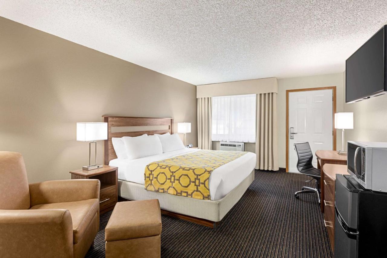 Hotel Baymont By Wyndham Whitefish Extérieur photo