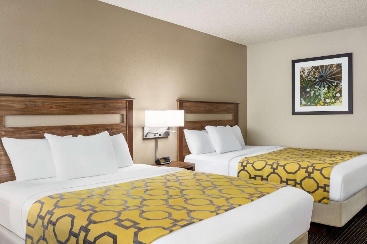 Hotel Baymont By Wyndham Whitefish Extérieur photo