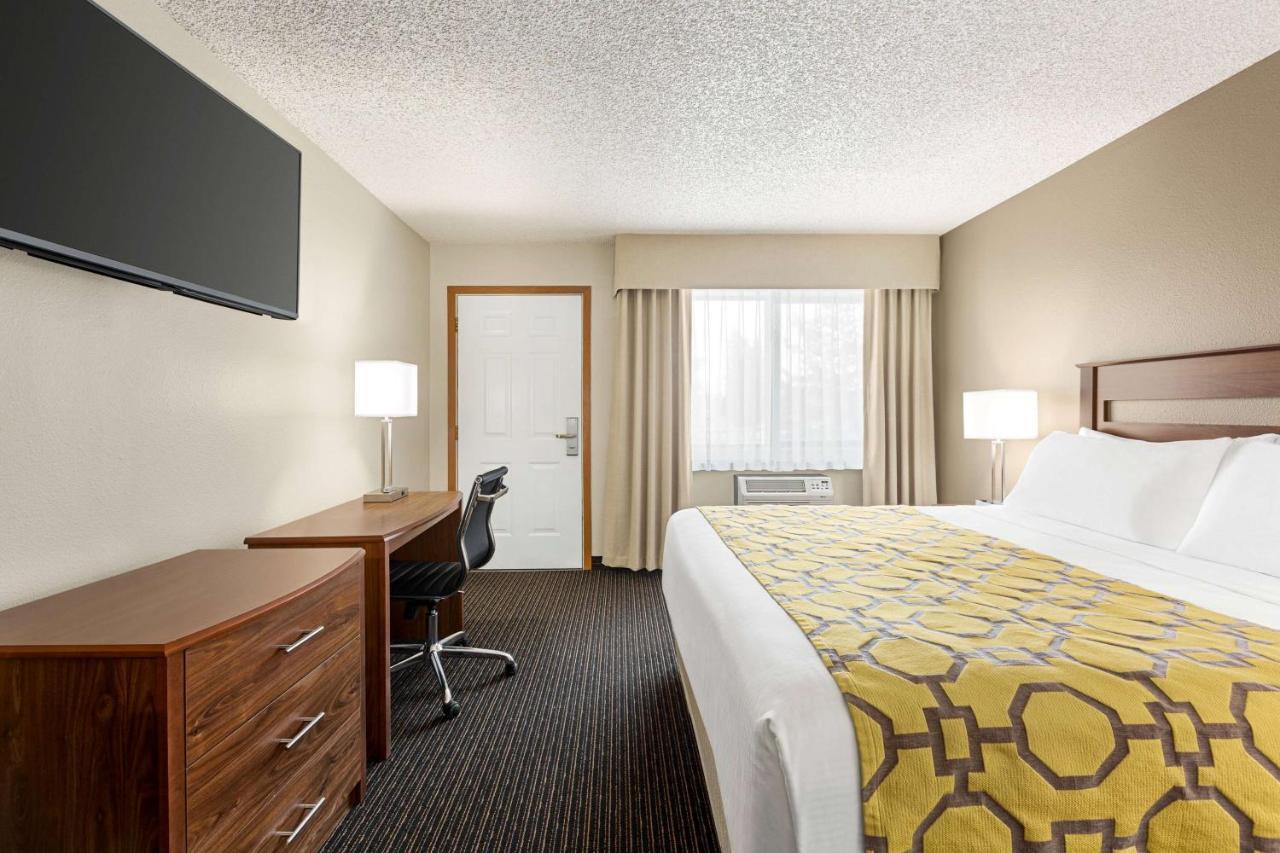 Hotel Baymont By Wyndham Whitefish Extérieur photo
