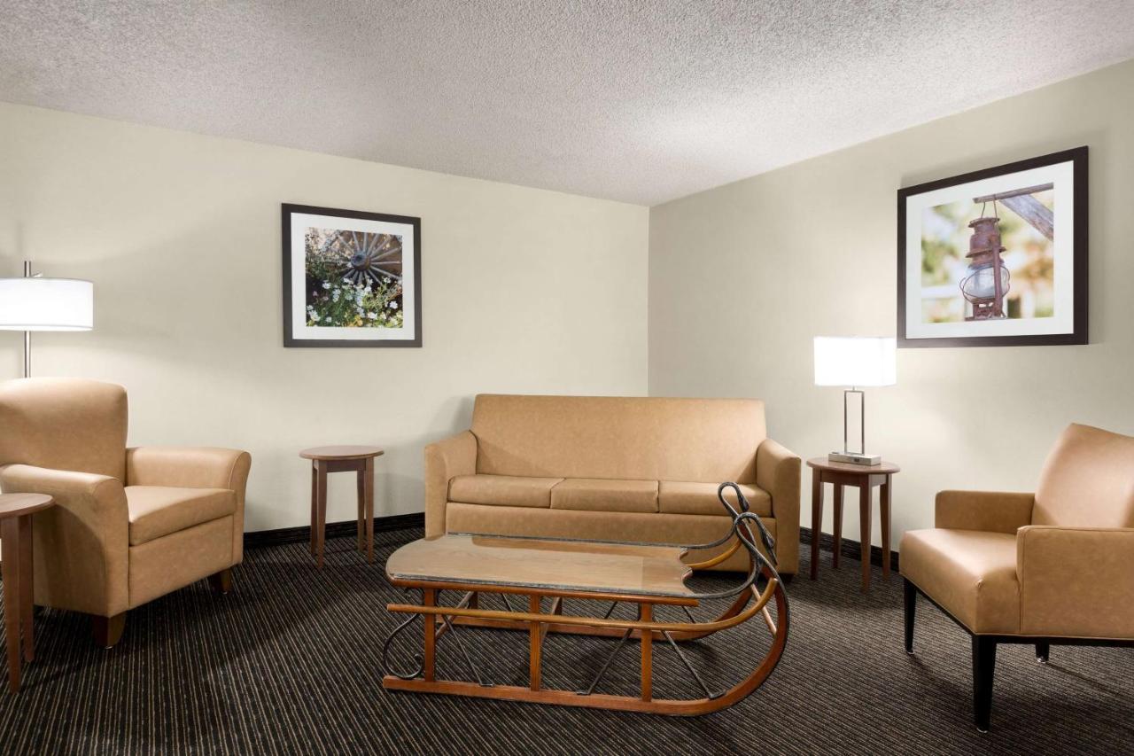 Hotel Baymont By Wyndham Whitefish Extérieur photo