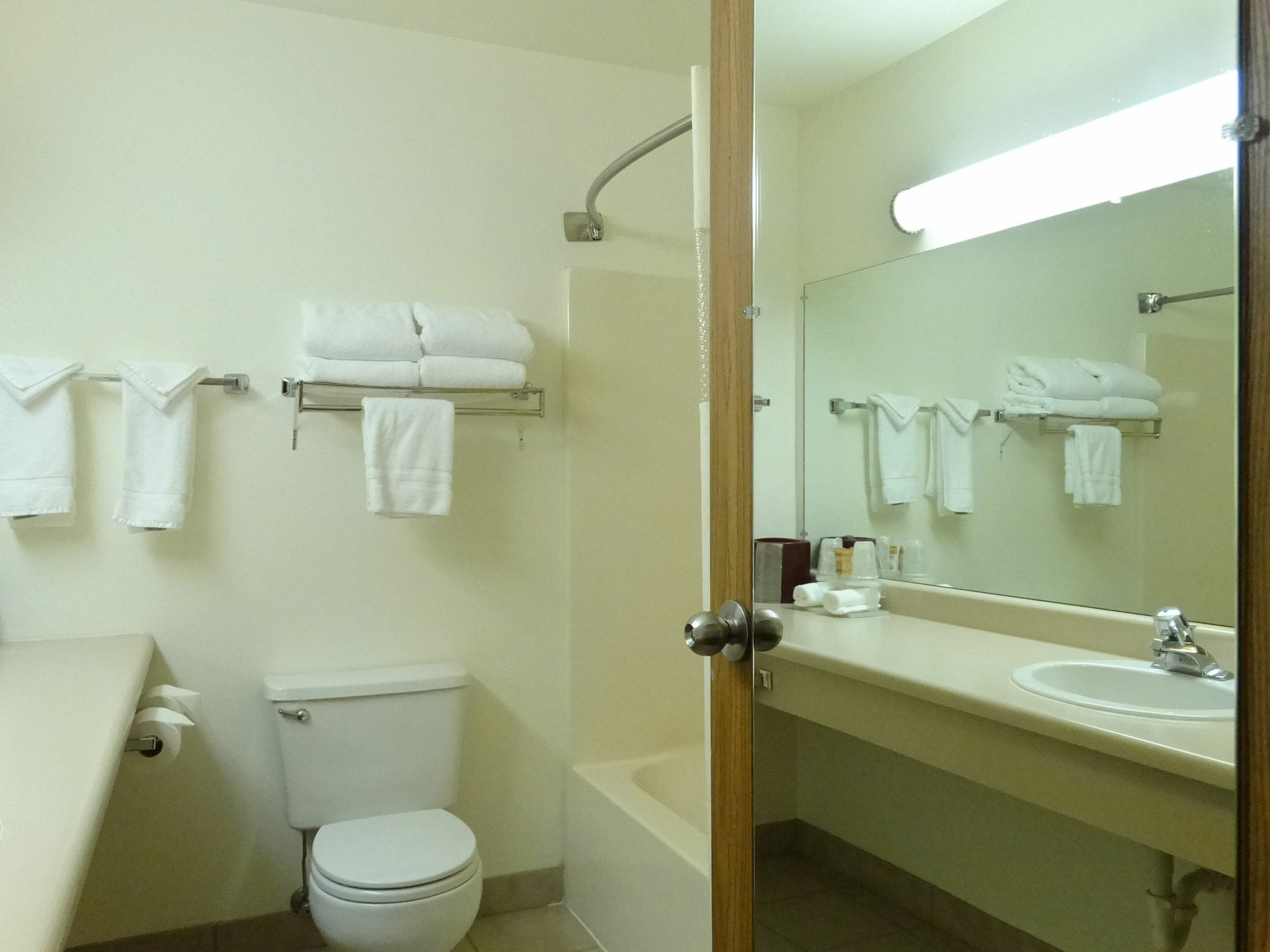 Hotel Baymont By Wyndham Whitefish Extérieur photo