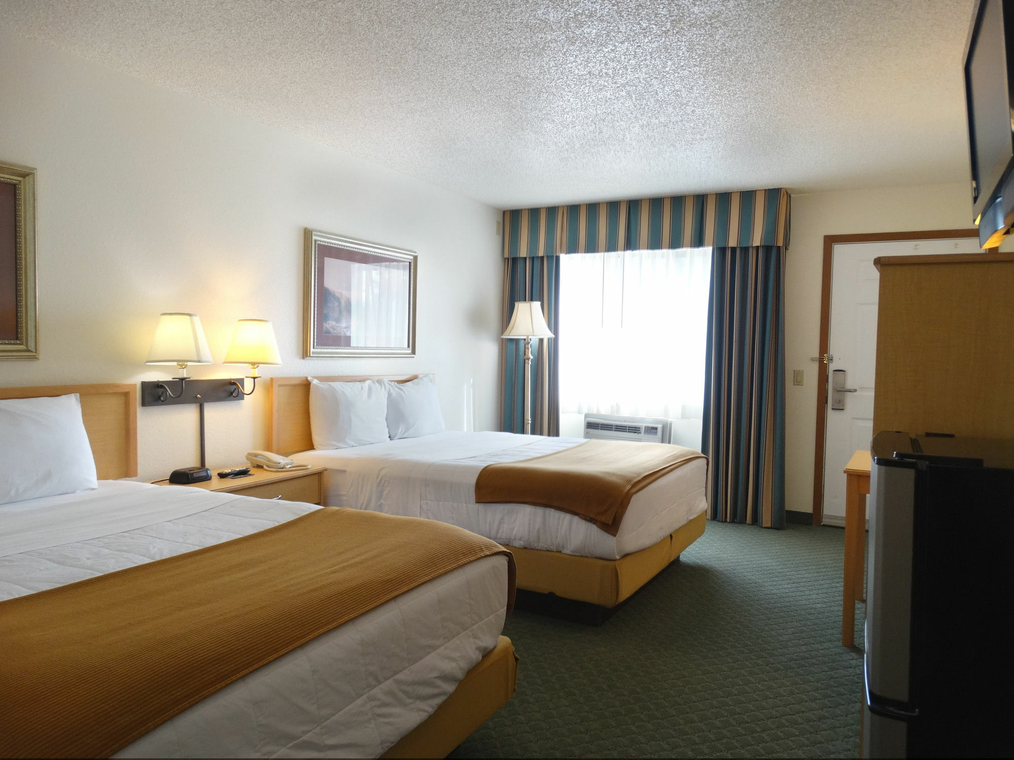 Hotel Baymont By Wyndham Whitefish Extérieur photo